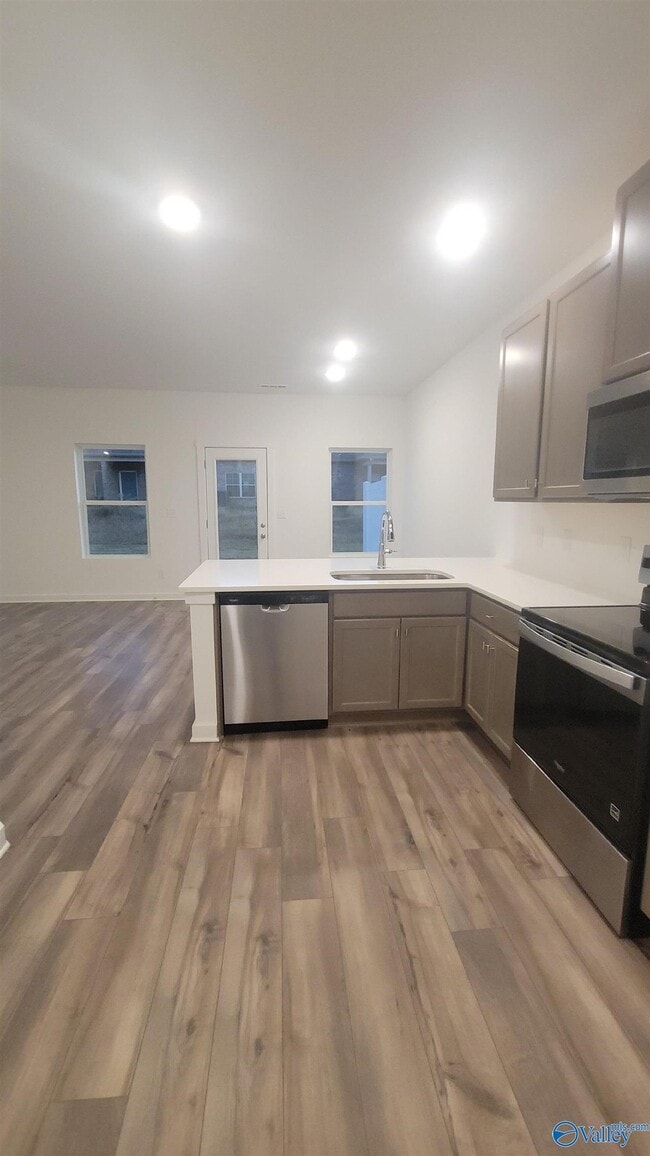 Building Photo - 7597 Discovery Pt Dr NW