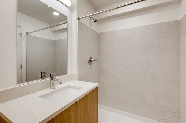 Building Photo - Live Big in a Loft Apartment!