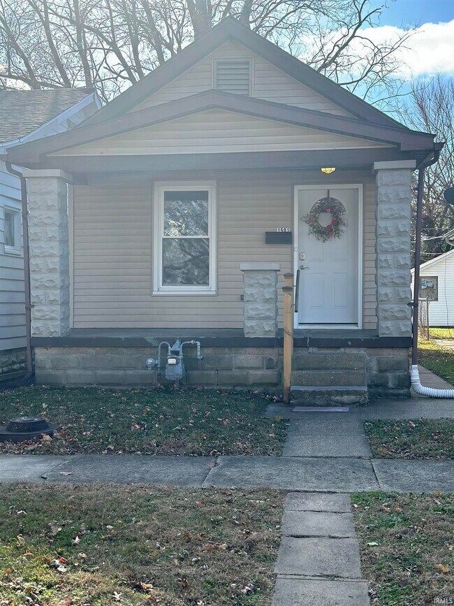 Primary Photo - 1501 E Illinois St