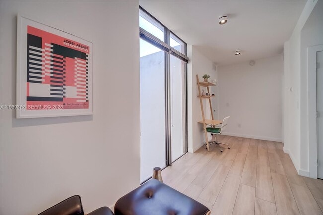 Building Photo - 8660 Arboretum Ln