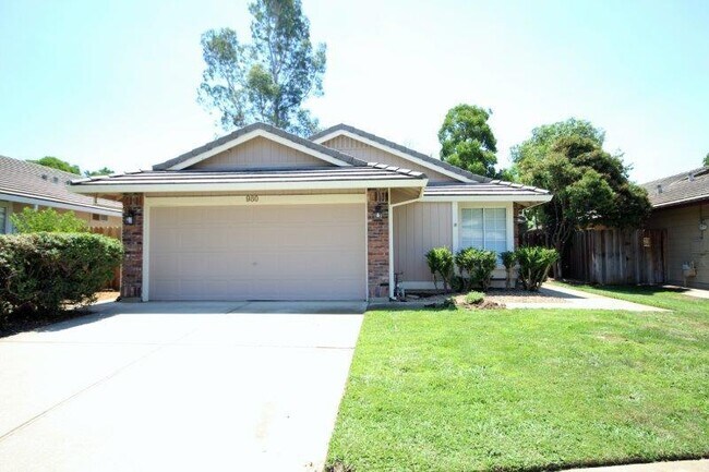 Building Photo - Galt 3 Bed 2 Bath Home