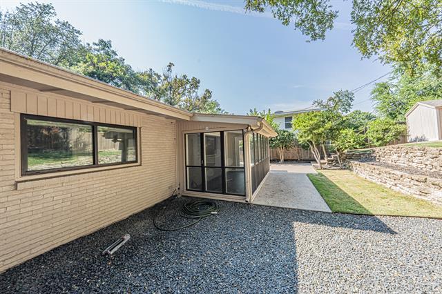 Building Photo - 1034 Tipperary Dr