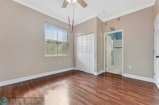 Building Photo - 3315 Merrick Ln