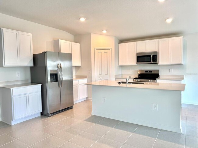 Building Photo - 3476 Chinotto Dr