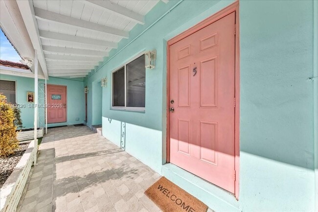 Building Photo - 1839 Funston St