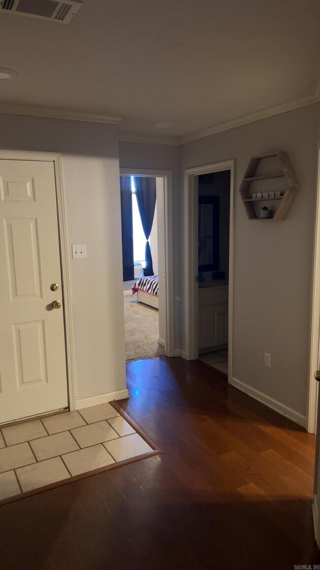 Building Photo - 1500 Marlise Dr
