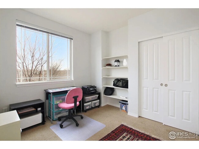 Building Photo - 2450 Windrow Dr