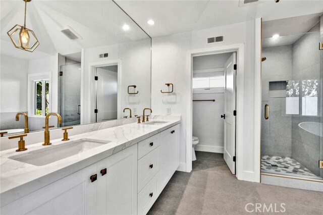 Building Photo - 804 Gardenia Way