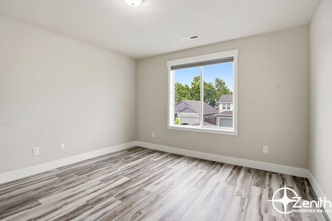 Building Photo - 8524 N 1st St