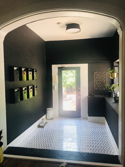 Building Photo - 1266 Lafayette St