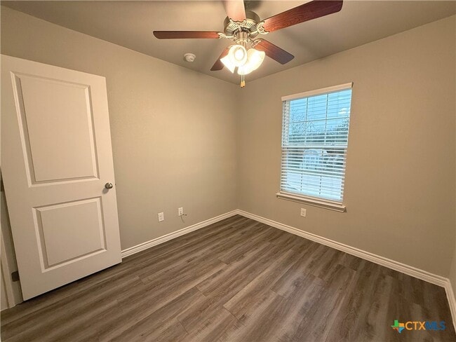 Building Photo - 1701 Dakota Trce