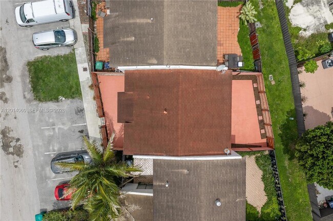 Building Photo - 6929 SW 110th Ave