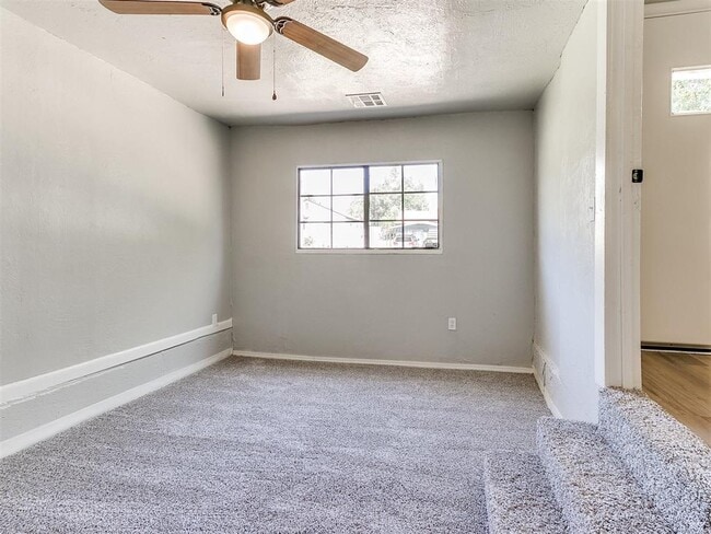 Building Photo - 3220 NE 14th Pl