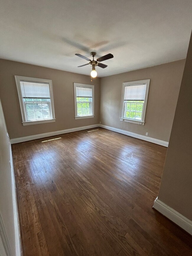 Building Photo - Charming 1920s Home in Five Points – Available April 4th