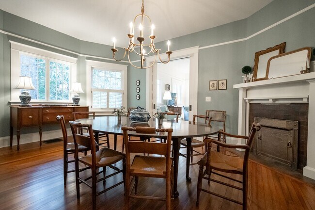 Building Photo - 290 Milledge Cir