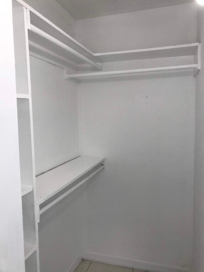 Building Photo - 7901 SW 64th Ave