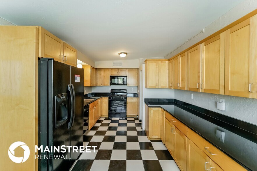 Building Photo - 8510 E Ruby Dr