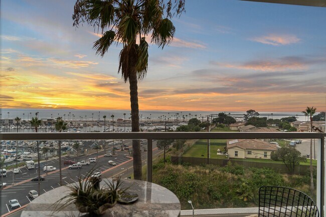 Building Photo - 1200 Harbor Dr N