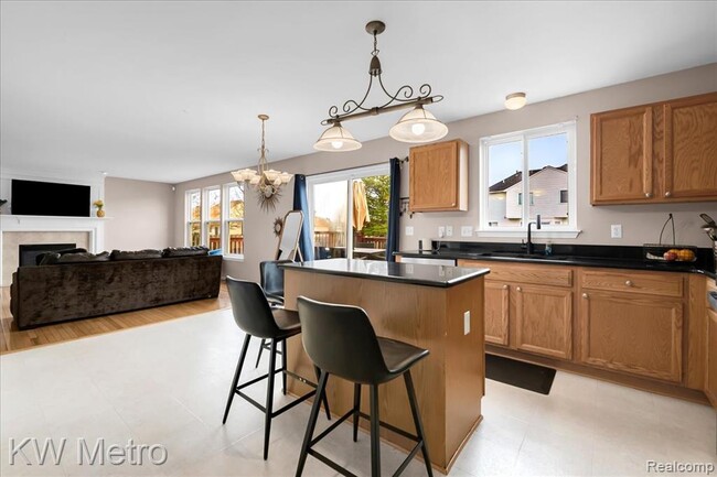 Building Photo - 7696 Henley Dr