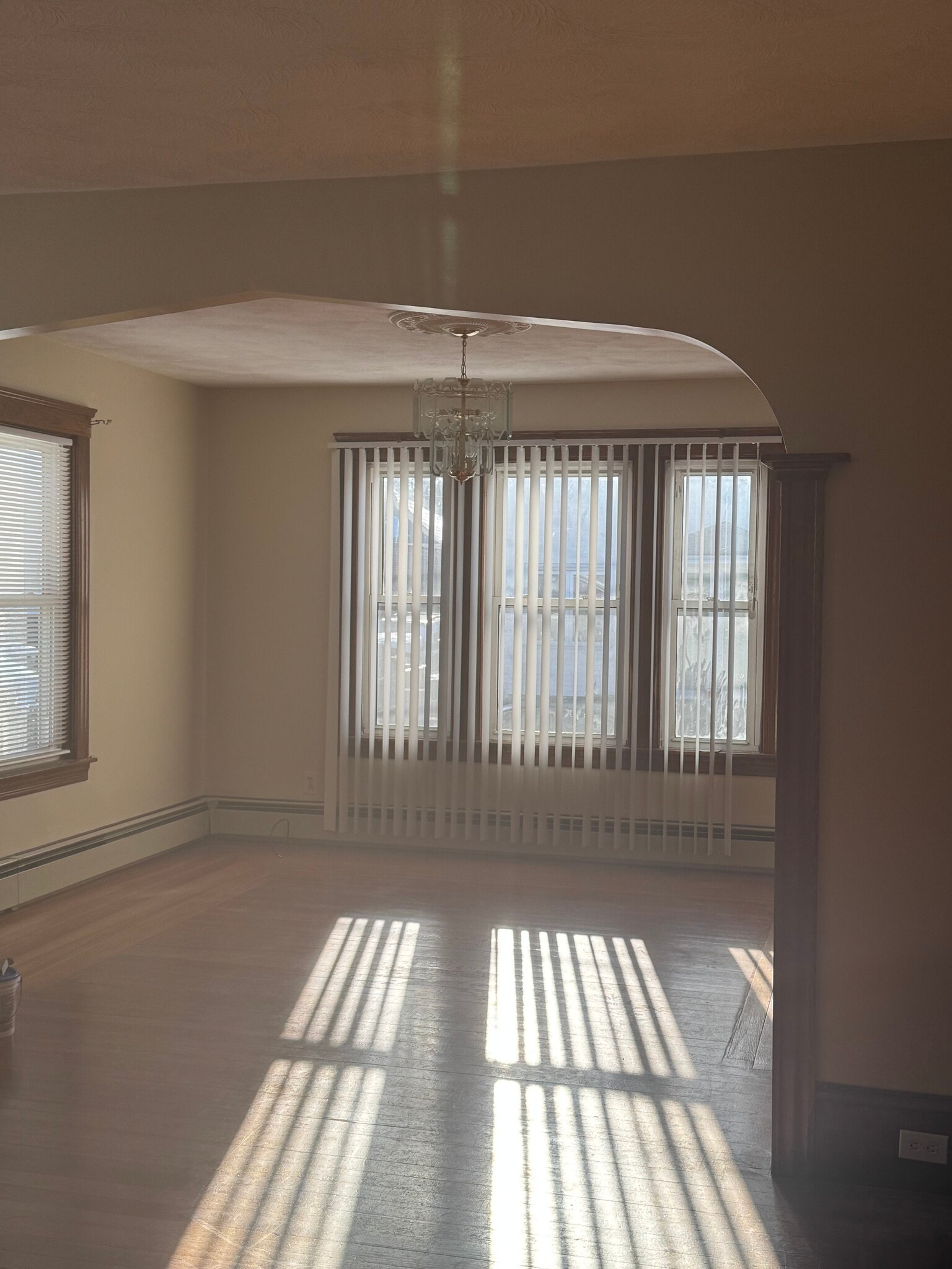 Building Photo - 29 Willard St