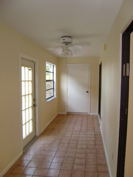 Building Photo - 8745 Satalite Terrace
