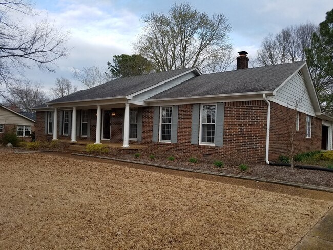 Building Photo - Southern Comfort