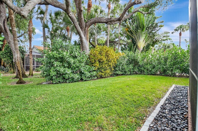 Building Photo - 3947 Redondo Way