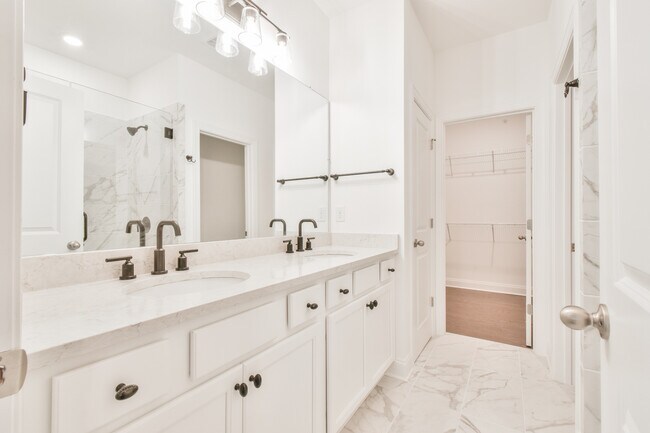 Building Photo - 6528 Beacon Dr