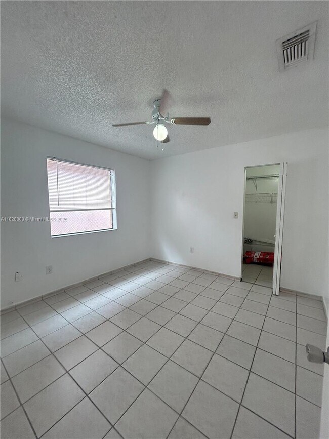 Building Photo - 4316 W 10th Ave