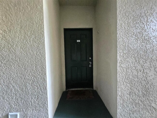 Building Photo - 17108 Carrington Park Dr