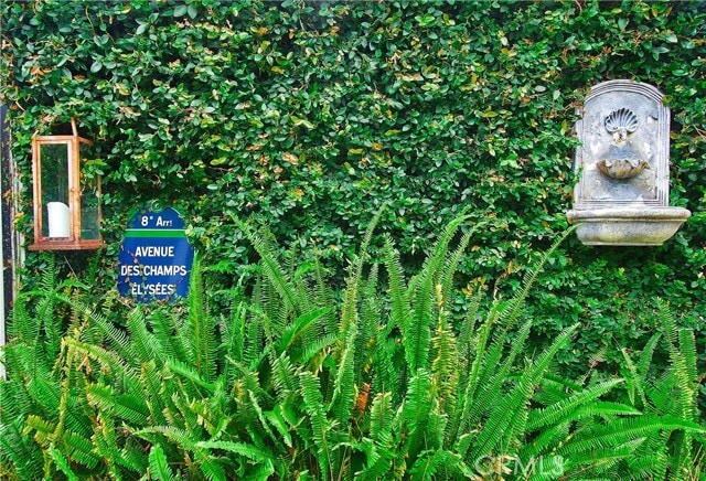 Building Photo - 545 1st St