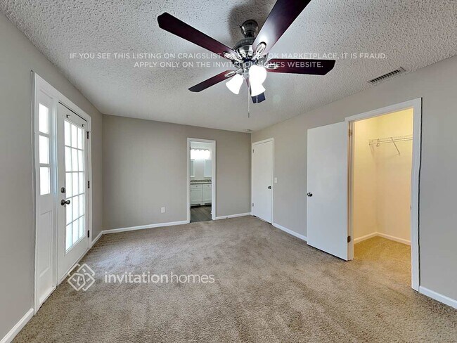 Building Photo - 123 Woodvale Dr