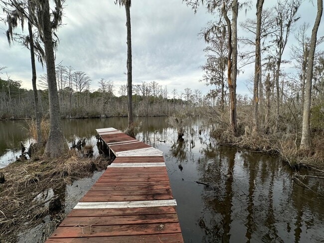 Building Photo - Elegant Waterfront Retreat with Access to Boat Ramp