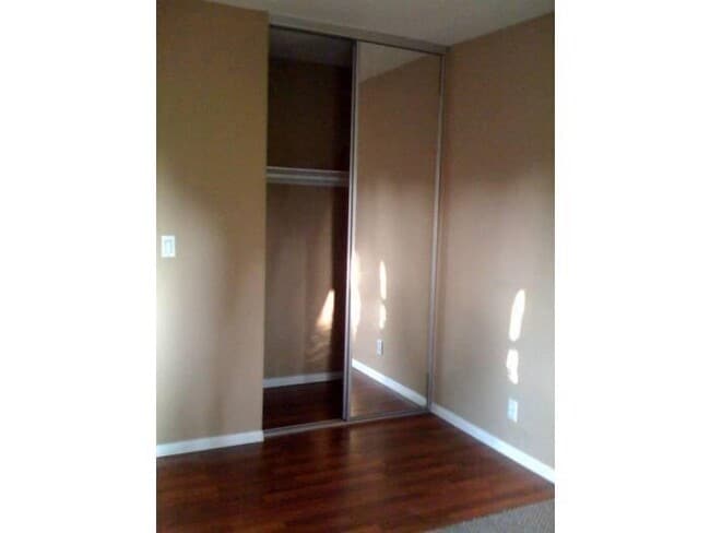 Building Photo - Beautiful 4 Bedroom 2 1/2 Bathroom Northridge Two-Story Condo, Ready for Move-In!