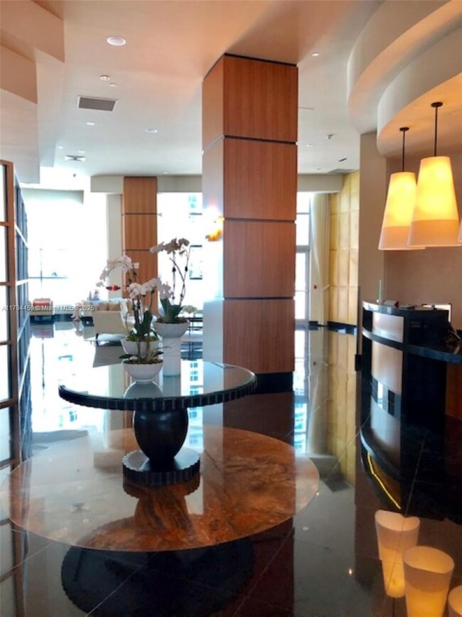 Building Photo - 3101 S Ocean Dr