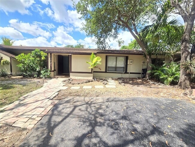 Building Photo - 11588 SW 112th Ave