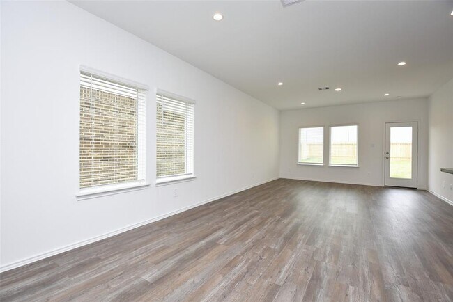 Building Photo - 24311 Saddlestone Green Dr