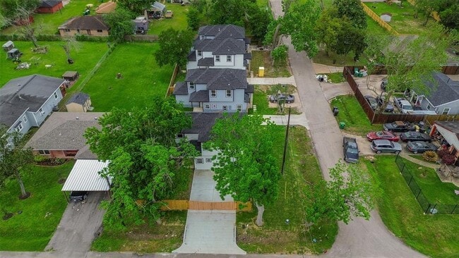 Building Photo - 9003 Hilda St