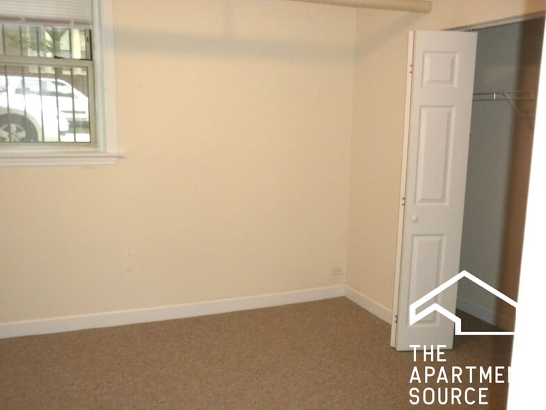 Building Photo - 2455 N Spaulding Ave