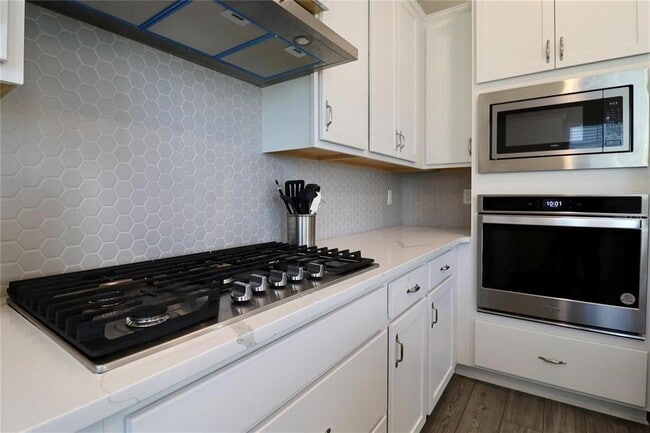 Building Photo - 7955 Delwin Ln