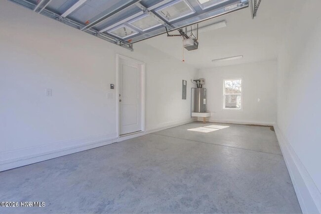 Building Photo - 24 Crew Ct