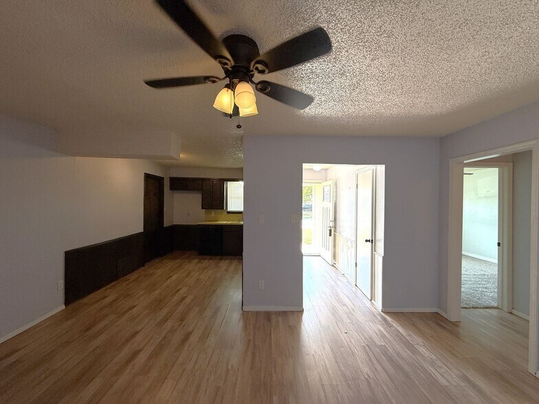 Building Photo - 330 Overton Dr
