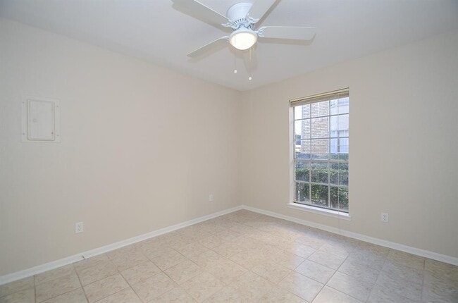 Building Photo - 12550 Whittington Dr