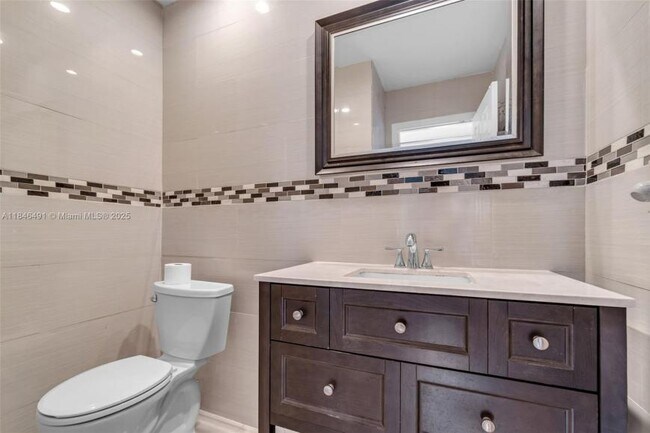 Building Photo - 3 bedroom in North Miami Beach FL 33179