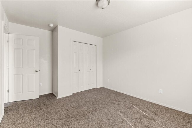 Building Photo - 11695 Altamont St