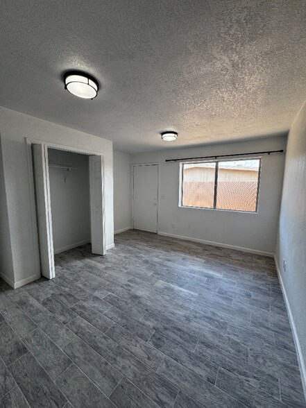 Building Photo - 3939 E Glenn St