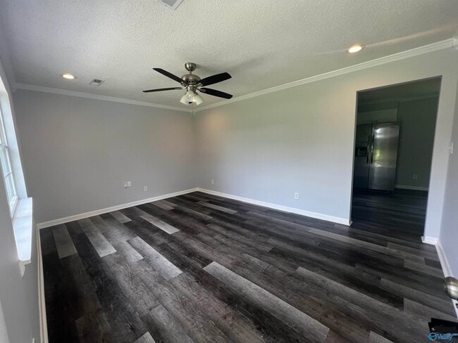 Building Photo - 2720 Old Railroad Bed Rd
