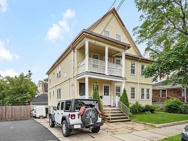 Primary Photo - 200 Woodside Ave