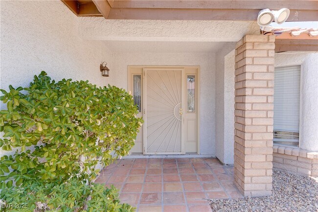 Building Photo - 1517 Kirby Dr