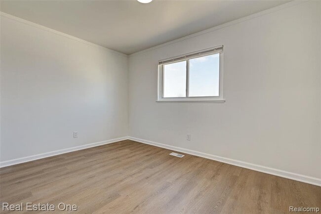 Building Photo - 1982 S Ortonville Rd